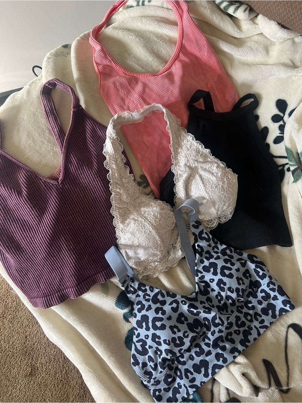 Women’s bralette bundle M